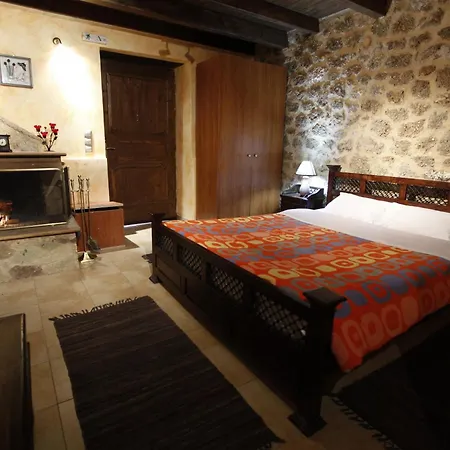 Paliokastro Guest house